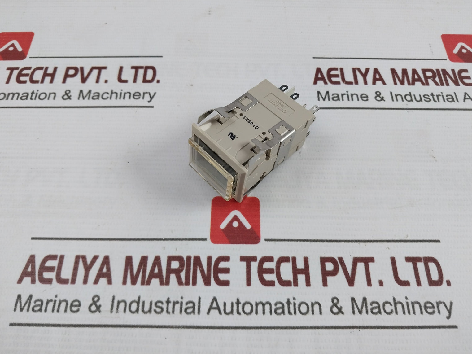 Omron A3Pj-704 Pushbutton Switch 28V/1.2W 5A 125Vac