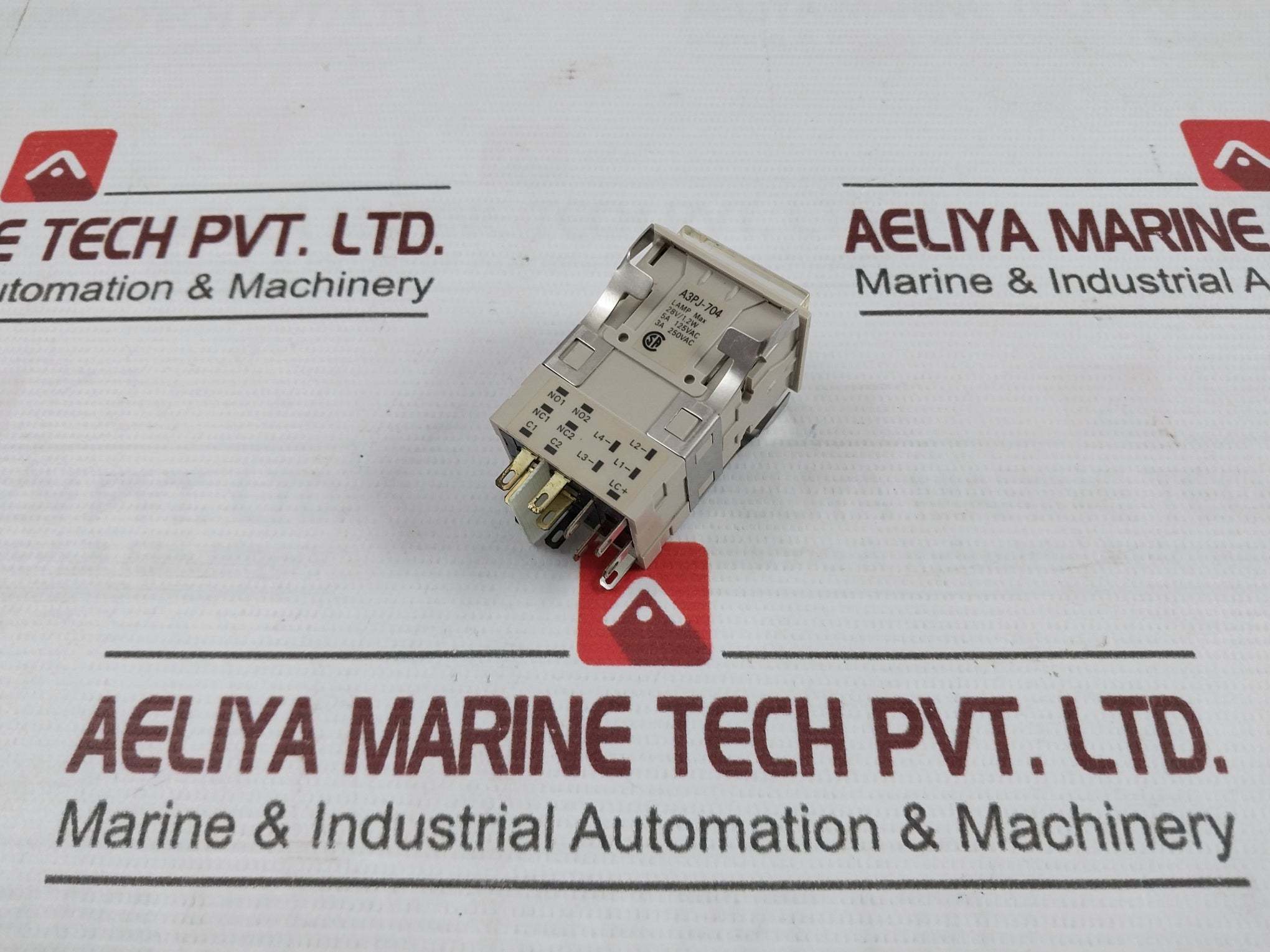 Omron A3Pj-704 Pushbutton Switch 28V/1.2W 5A 125Vac