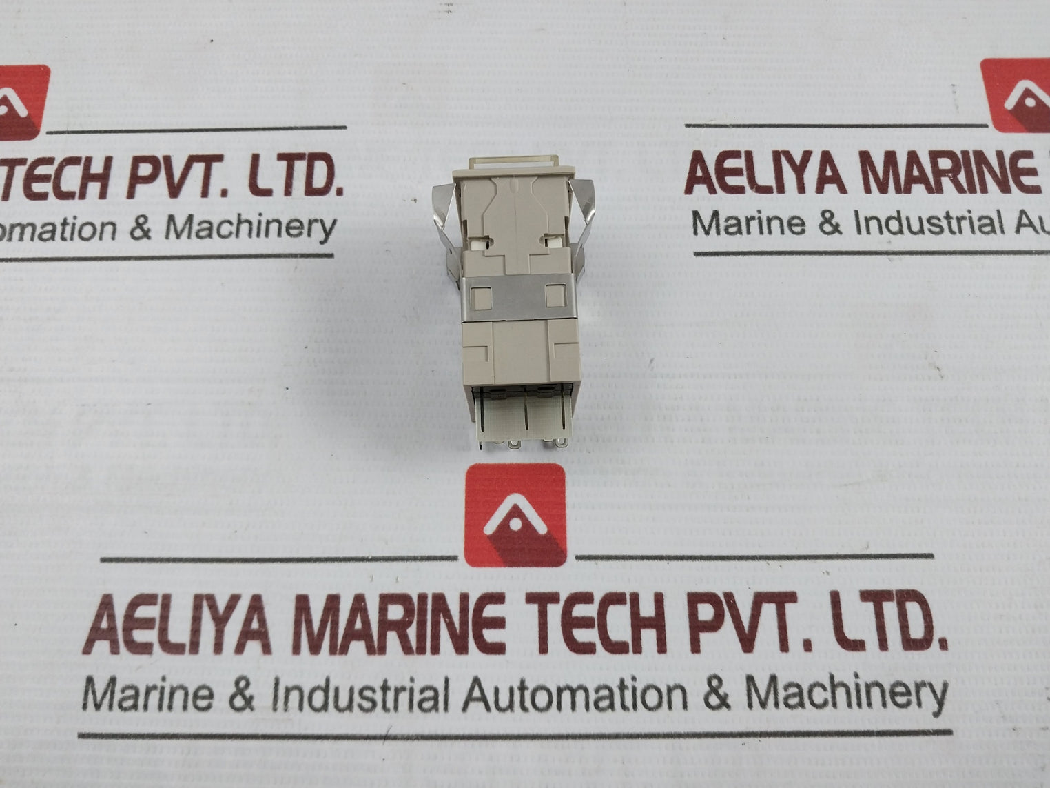 Omron A3Pj-704 Pushbutton Switch 28V/1.2W 5A 125Vac