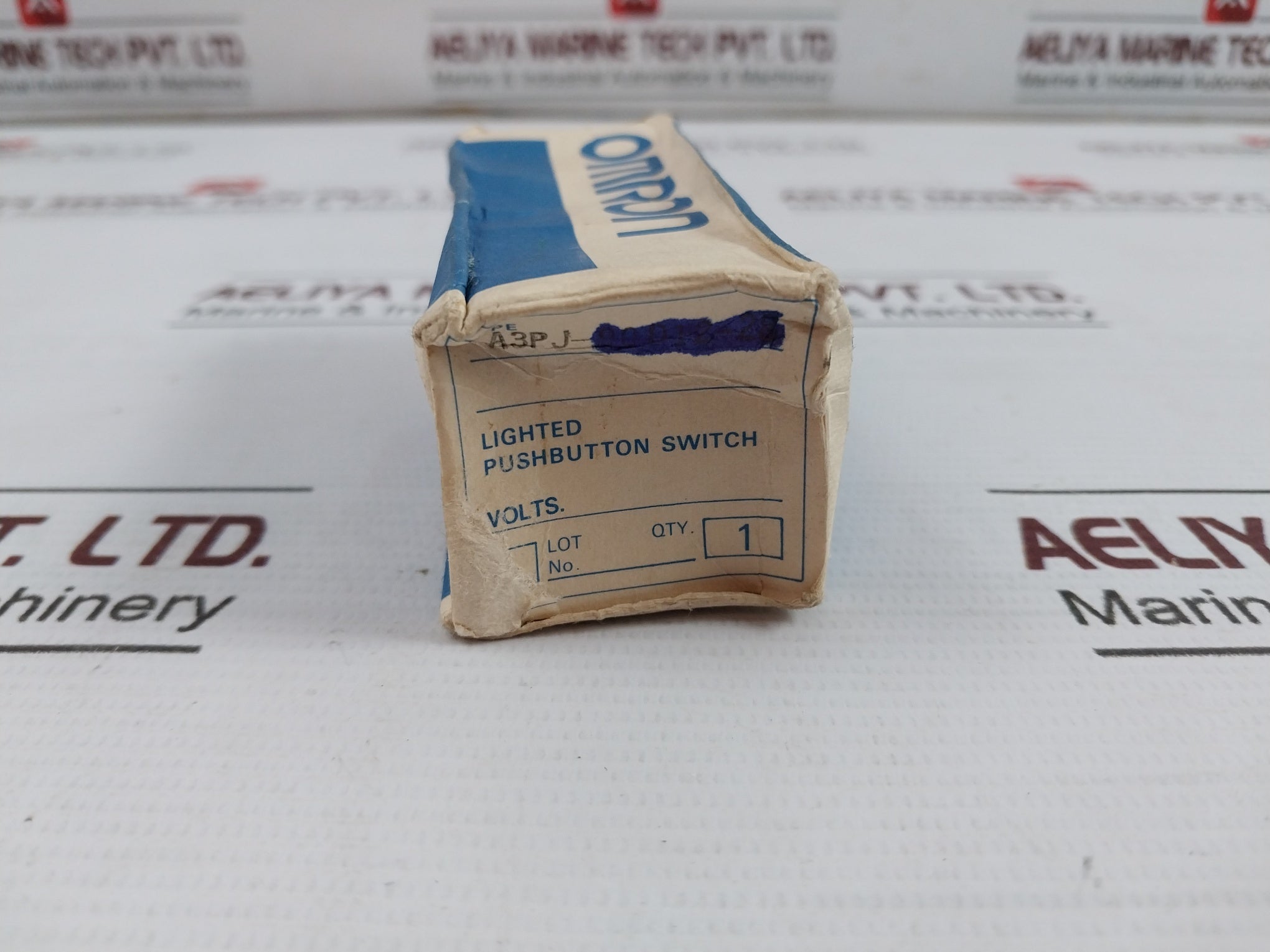 Omron A3Pj-704 Pushbutton Switch 28V/1.2W 5A 125Vac