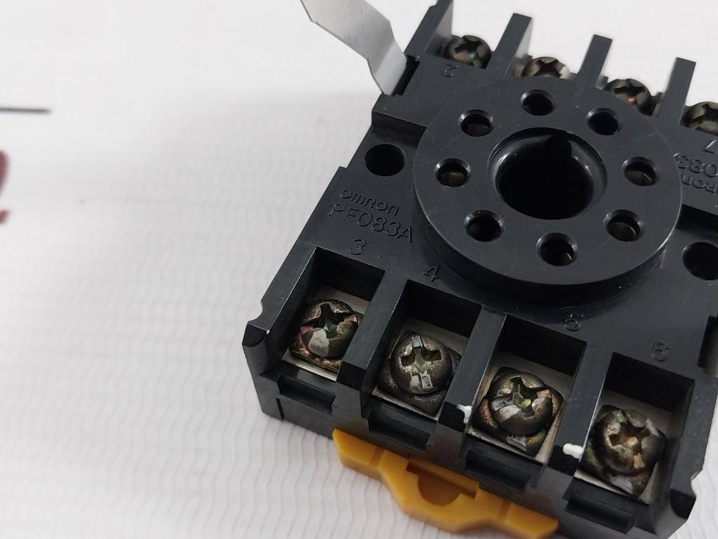 Omron Apr-s Phase Reversal Relay With Base Ac 200/220V 50/60Hz