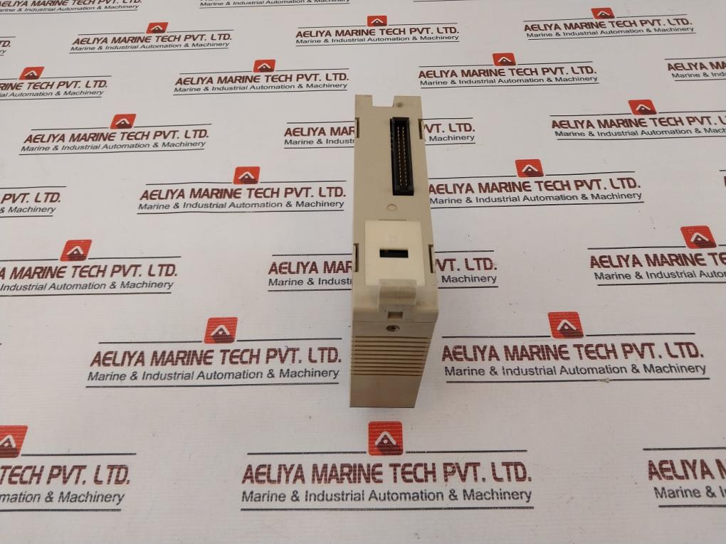 Omron C200H-0C225 Output Unit 04501001