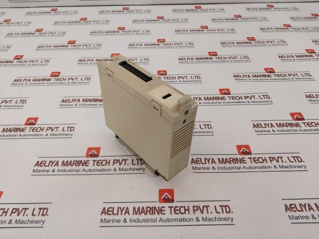 Omron C200H-0C225 Output Unit 04501001