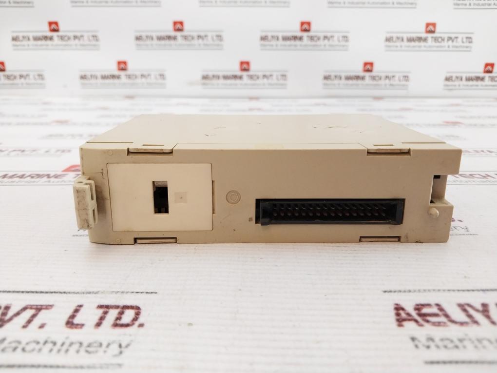 OMRON C200H-0D211 Output Unit