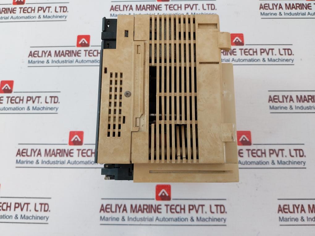 Omron C200h-cpu03-e Programmable Controller 2a 24vdc