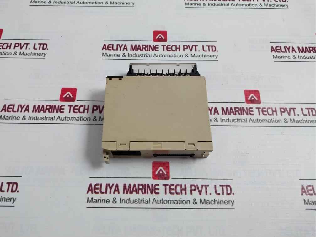 Omron C200H-cpu03 Sysmac Programmable Controller 250V Ac 2A 00302002