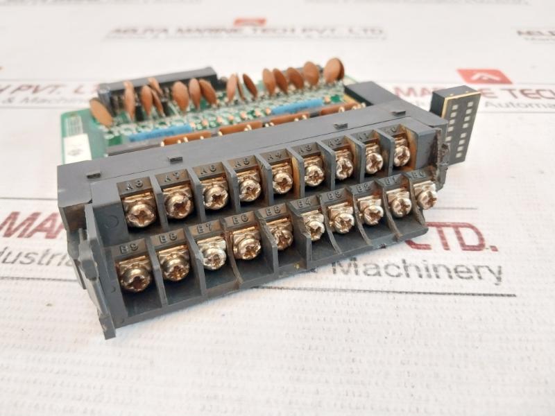 Omron C200H-id212 Input/Output Module 708V Pwb 1345372-6C