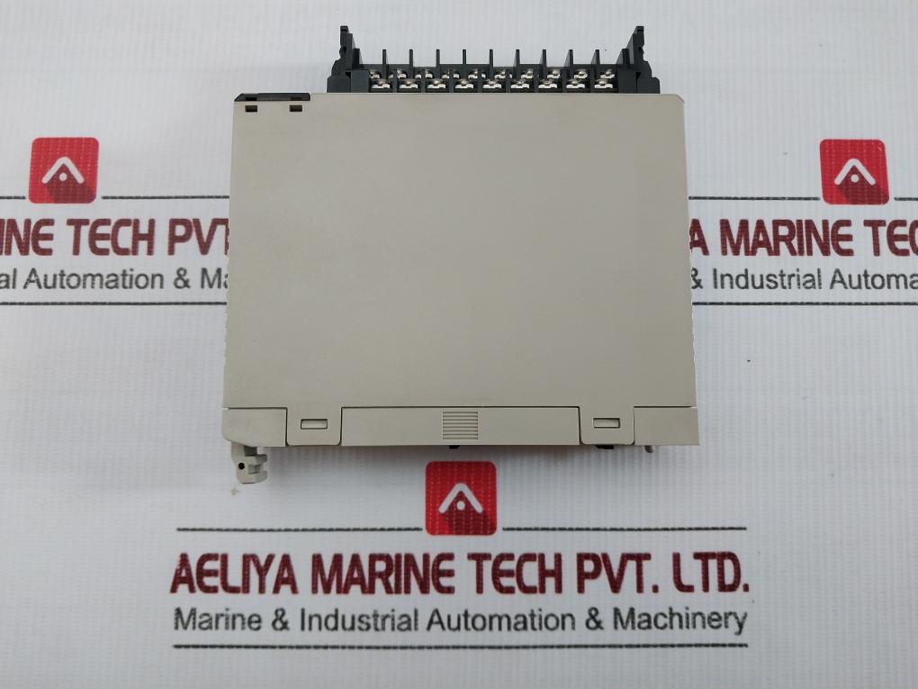 Omron C200H-oc222 Output Module 250Vac/24Vdc