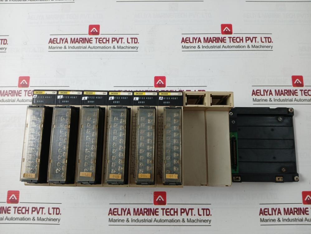 Omron C200H-oc222 Output Unit 250Vac/24Vdc 2A/Point