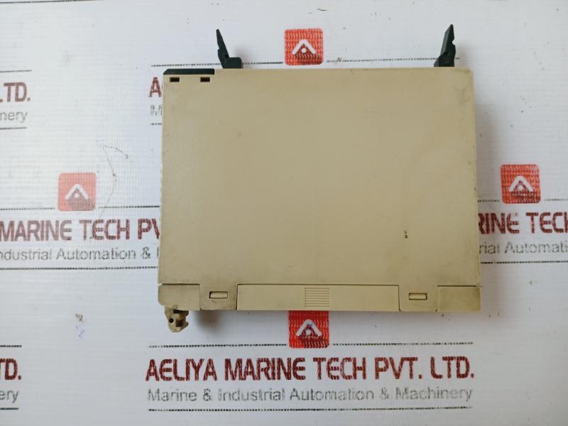 Omron C200H-oc222 Output Unit 250Vac/24Vdc 8A/Unit 2A/Point