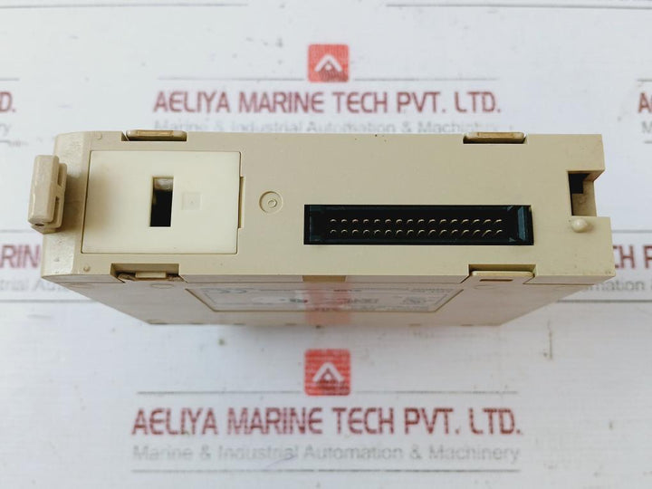 Omron C200H-od212 Plc Output Unit 24Vdc, 0.3A/Point