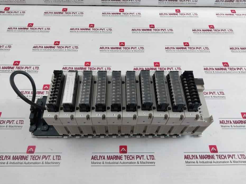 Omron C200Hw-pd024 Plc Power Supply Unit With I/O Module Cs1W-id211 24Vdc--- 50W