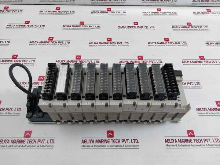 Omron C200Hw-pd024 Plc Power Supply Unit With I/O Module Cs1W-id211 24Vdc--- 50W