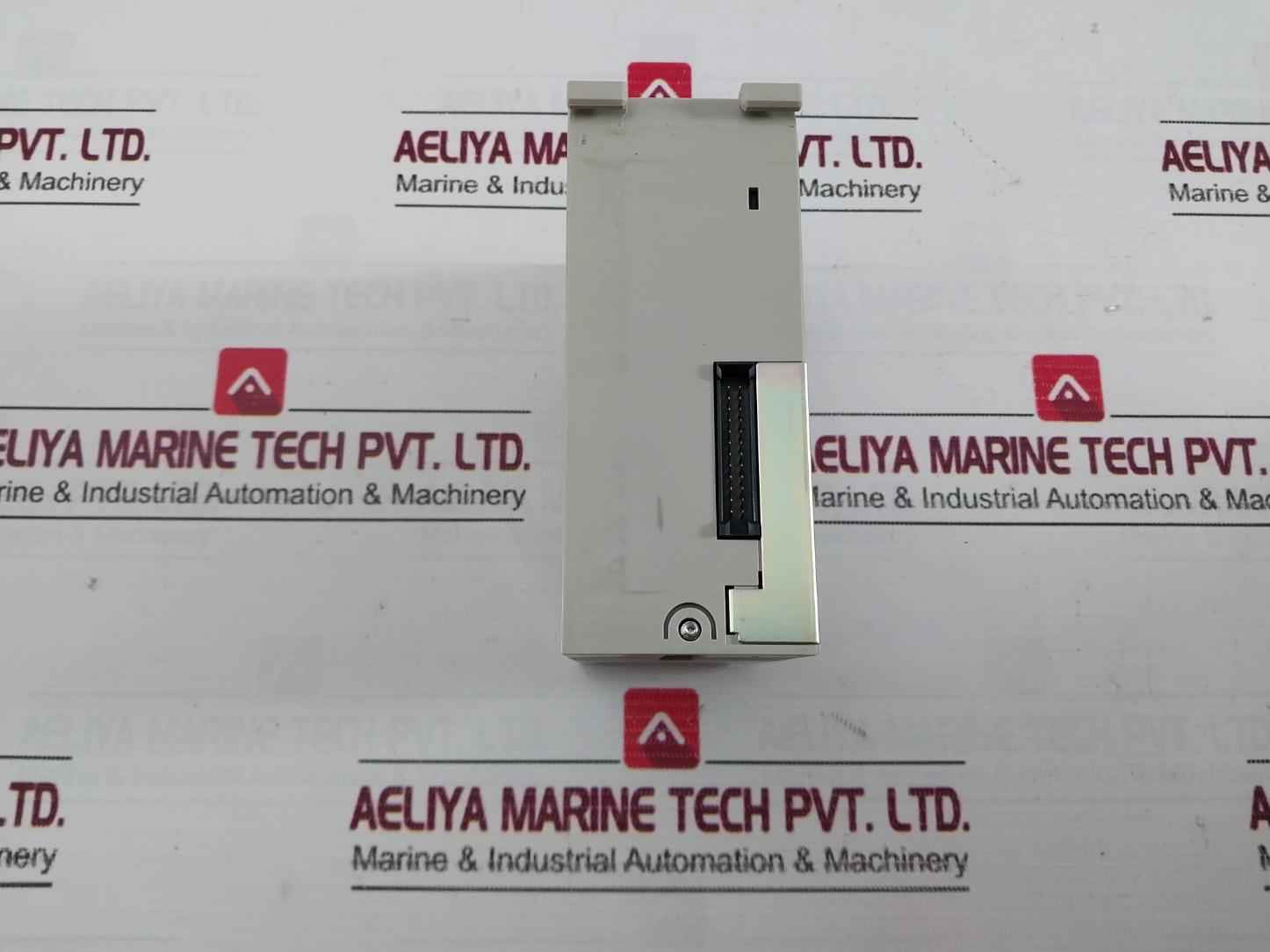 Omron C200Hw-pd024 Plc Power Supply Unit With I/O Module Cs1W-id211 24Vdc--- 50W