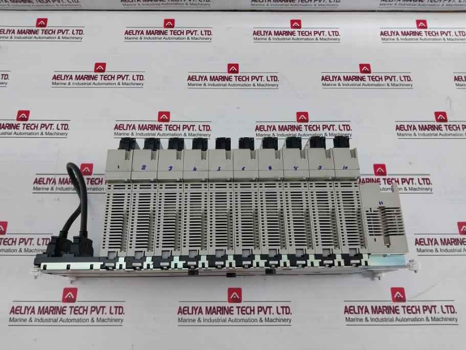 Omron C200Hw-pd024 Plc Power Supply Unit With I/O Module Cs1W-id211 24Vdc--- 50W