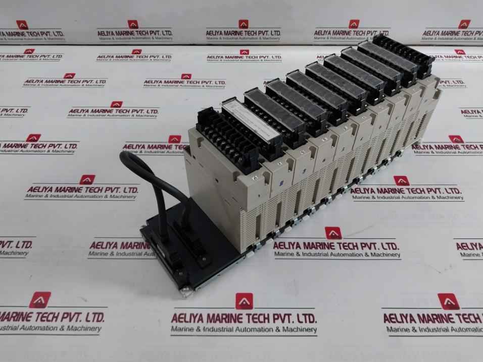 Omron C200Hw-pd024 Plc Power Supply Unit With I/O Module Cs1W-id211 24Vdc--- 50W