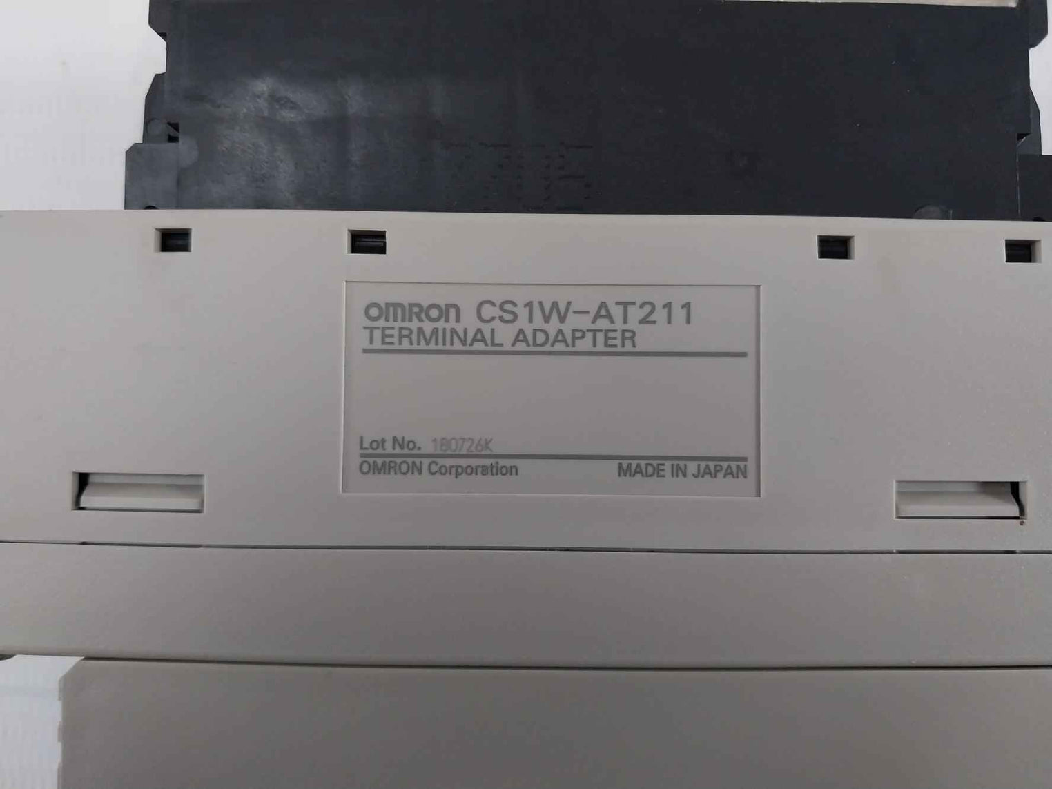 Omron C200Hw-pd024 Power Supply Unit W/ Output Module Cs1W-oc211 24Vdc 50W