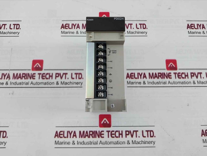 Omron C200Hw-pd024 Power Supply Unit W/ Output Module Cs1W-oc211 24Vdc 50W