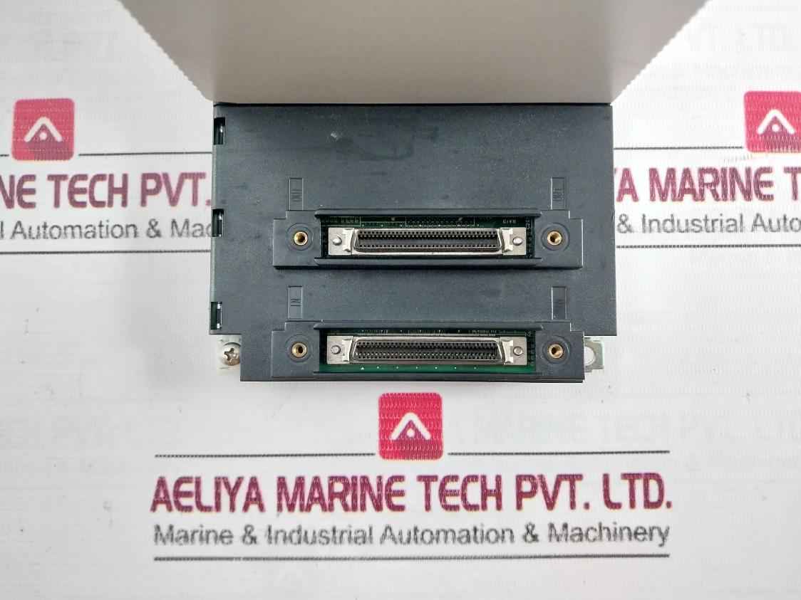 Omron C200Hw-pd024 Power Supply Unit W/ Output Module Cs1W-oc211 24Vdc 50W