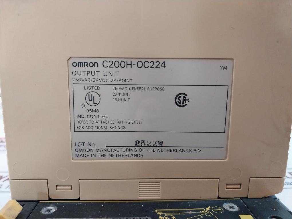 Omron C200h-bc081-v2 Cpu Base Unit With Output Unit C200h-oc224