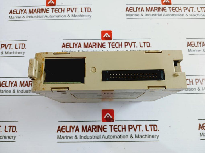 Omron C200H-id212 Input Module 24Vdc 7 Ma