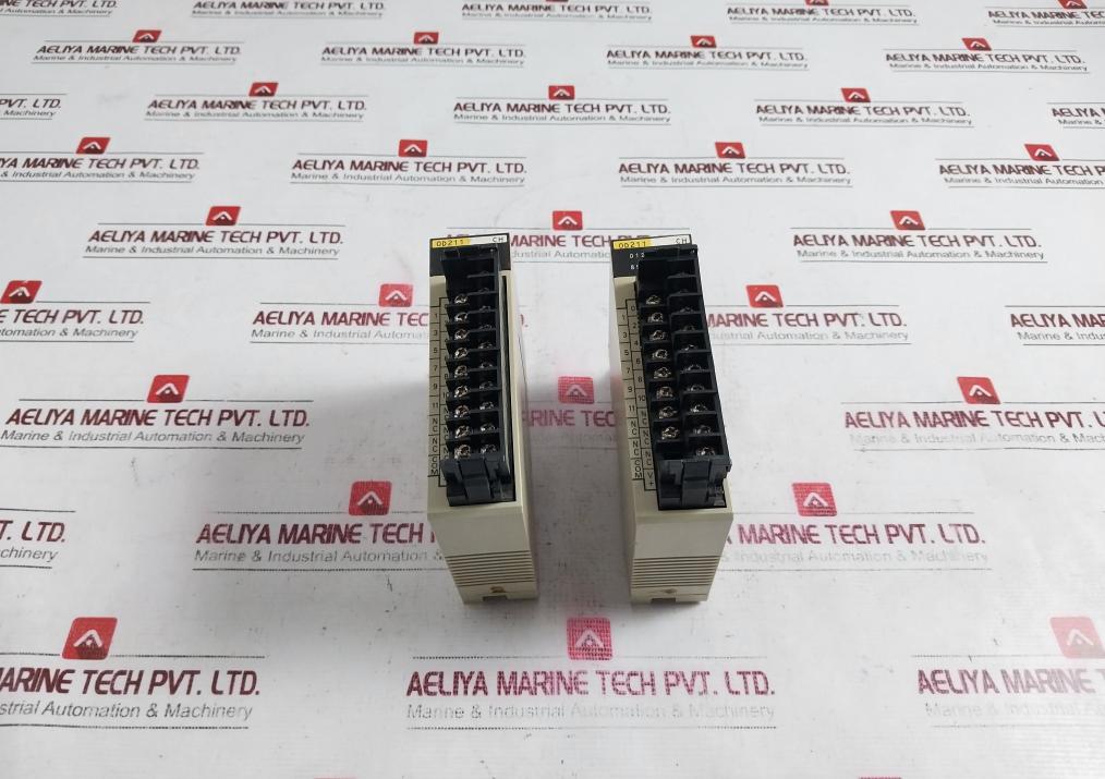 Omron C200H-od211 Output Unit Module 24Vdc Class 2 0.3A/Point