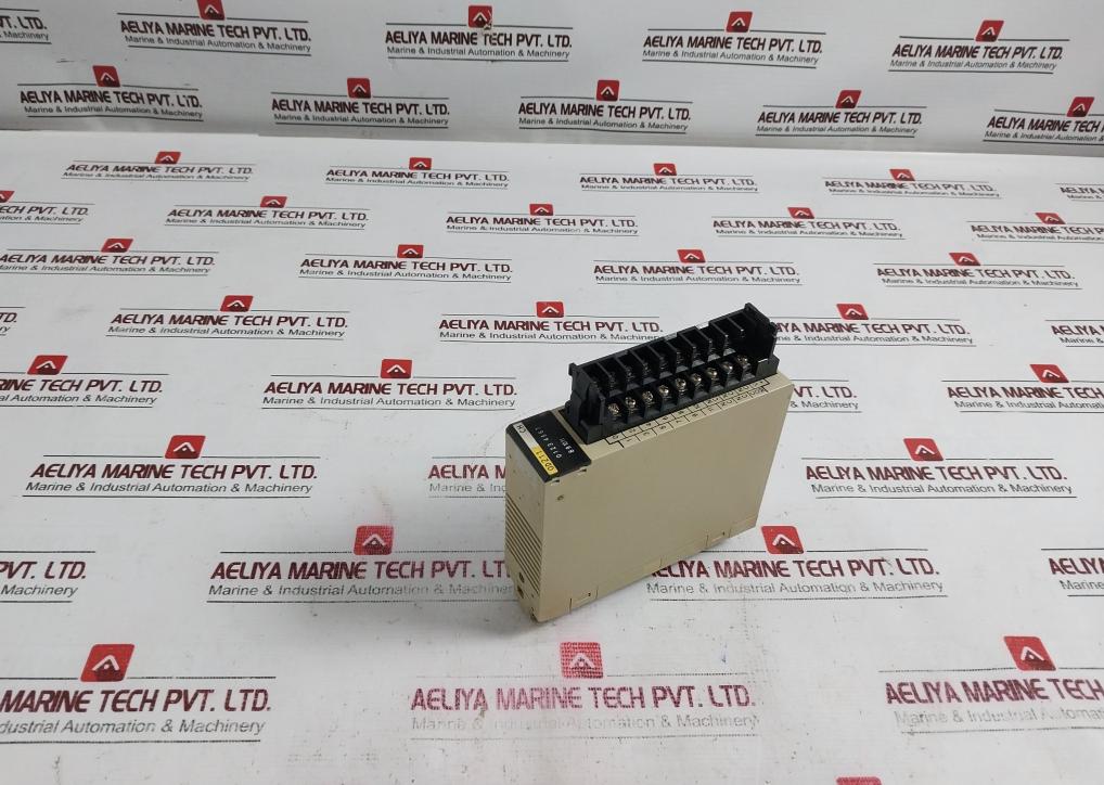 Omron C200h-od211 Output Unit Module 24vdc Class 2 0.3a/point