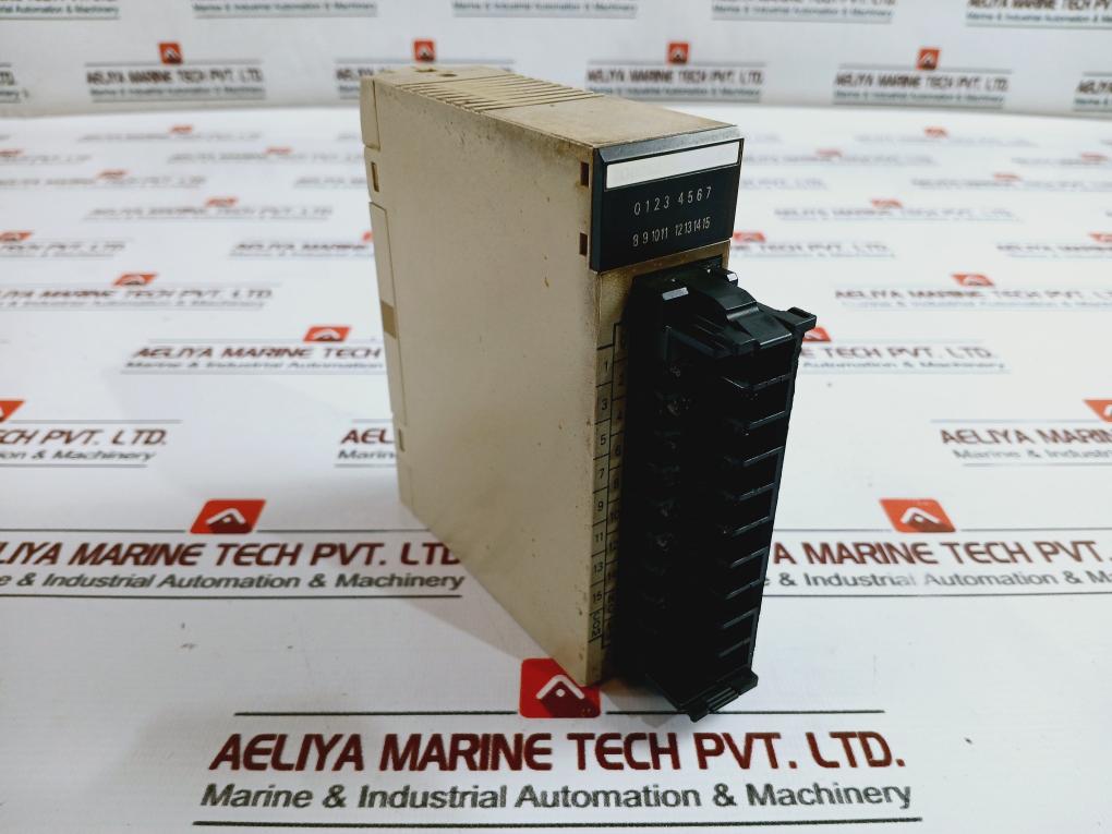 Omron C200H-OD212 Output Module 24VDC Resistive 0.3A/point 4.8A/Unit