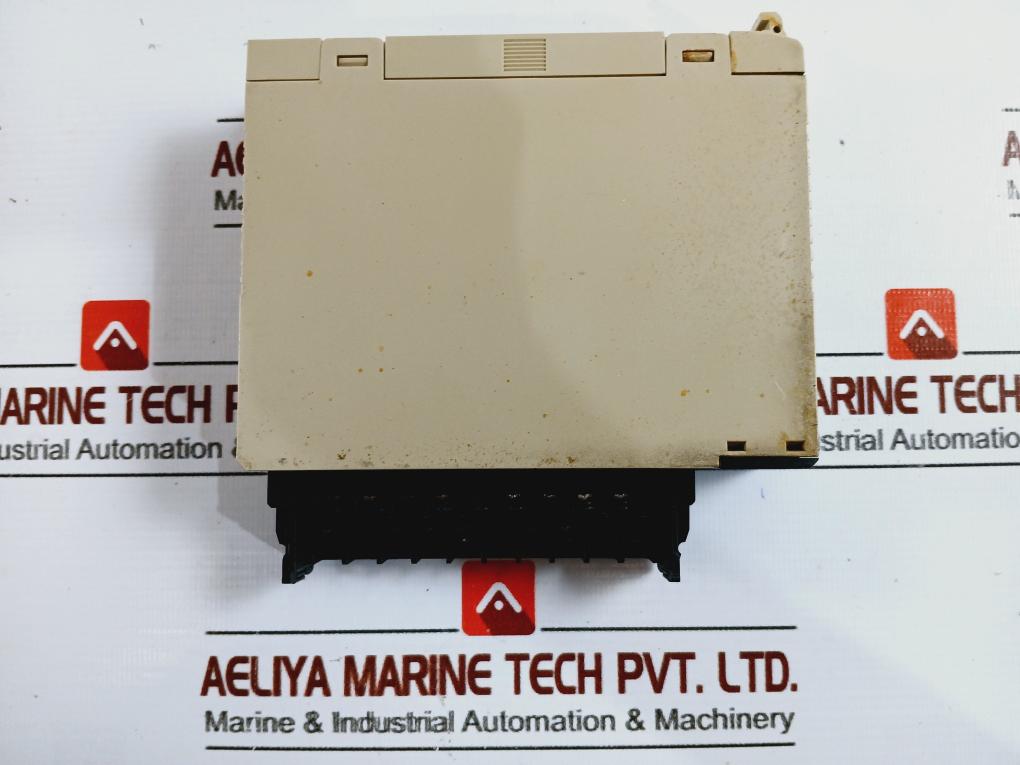 Omron C200H-OD212 Output Module 24VDC Resistive 0.3A/point 4.8A/Unit