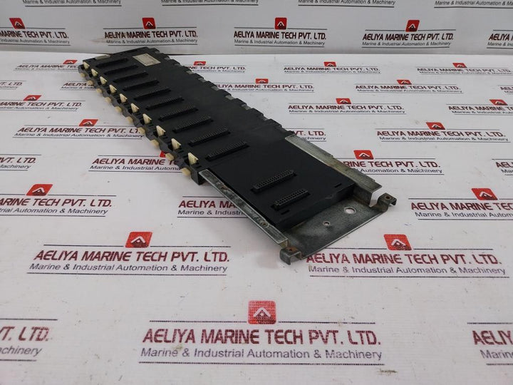 Omron C200HW-BC101 Base Unit Used