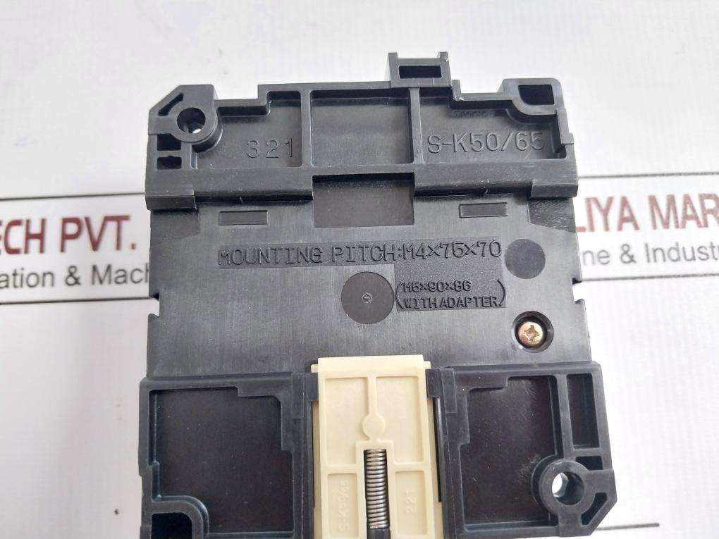 Omron C2T-4B Mounting Pitch Connector Coil S-k50/65 100-127V 50/60Hz