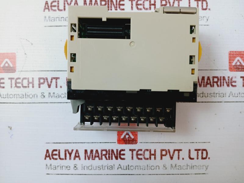 Omron Cj1W-da08C 8 Point Digital Analog Output Unit Dc24V 0.17A