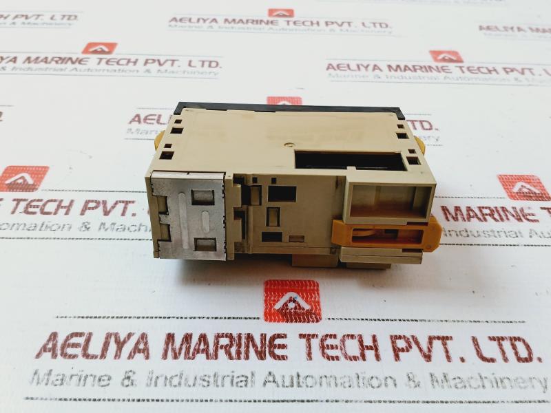 Omron Cj1W-da08C Digital Output Unit Dc24V 0.17A 8 Points 4-20Ma