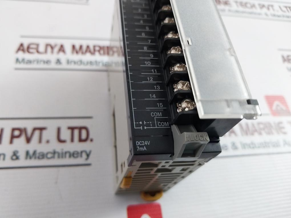 Omron Cj1W-id211 Plc Input Unit 24V Dc 7Ma