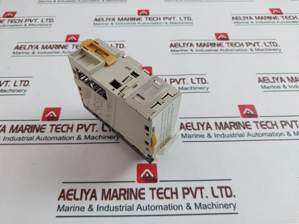 Omron Cj1W-id211 Plc Input Unit 24V Dc 7Ma