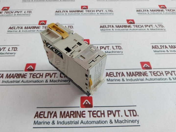 Omron Cj1W-id211 Plc Input Unit 24V Dc 7Ma