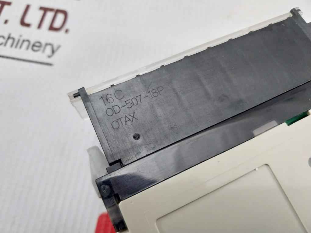 Omron Cj1w-idp01 Plc Input Module 24v Dc 7ma