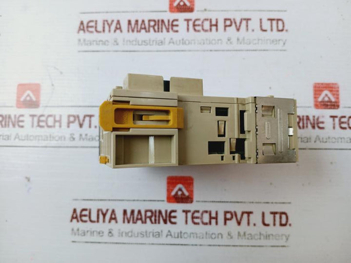 Omron Cj1W-md233 Plc Input Output Unit 24V Dc 7.0Ma