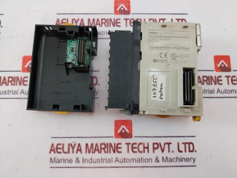 Omron Cj1W-od211 Output Unit Dc24V 0.5A 0D-507-18P/Od-507-18P
