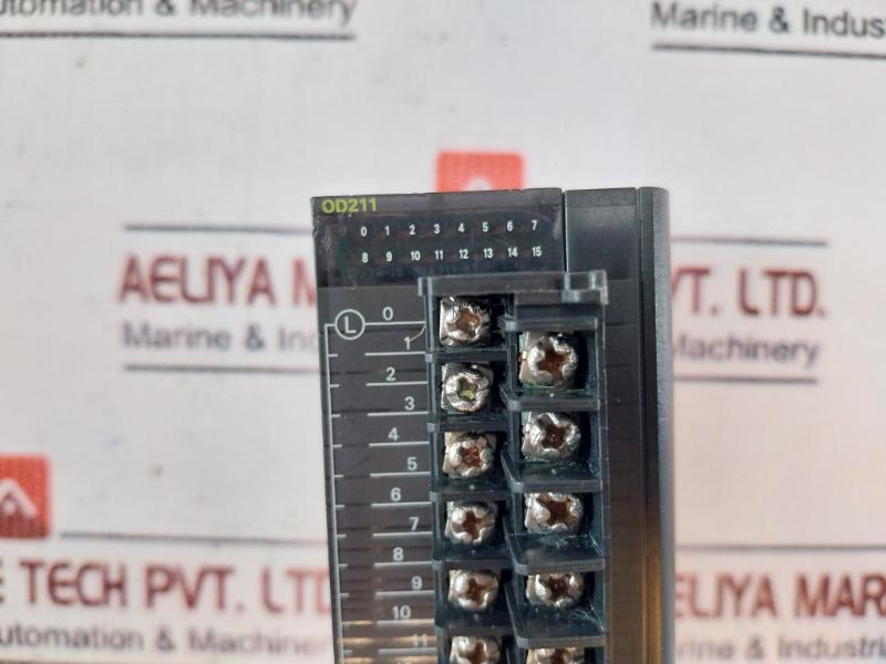 Omron Cj1W-od211 Output Unit Dc24V 0.5A 0D-507-18P/Od-507-18P