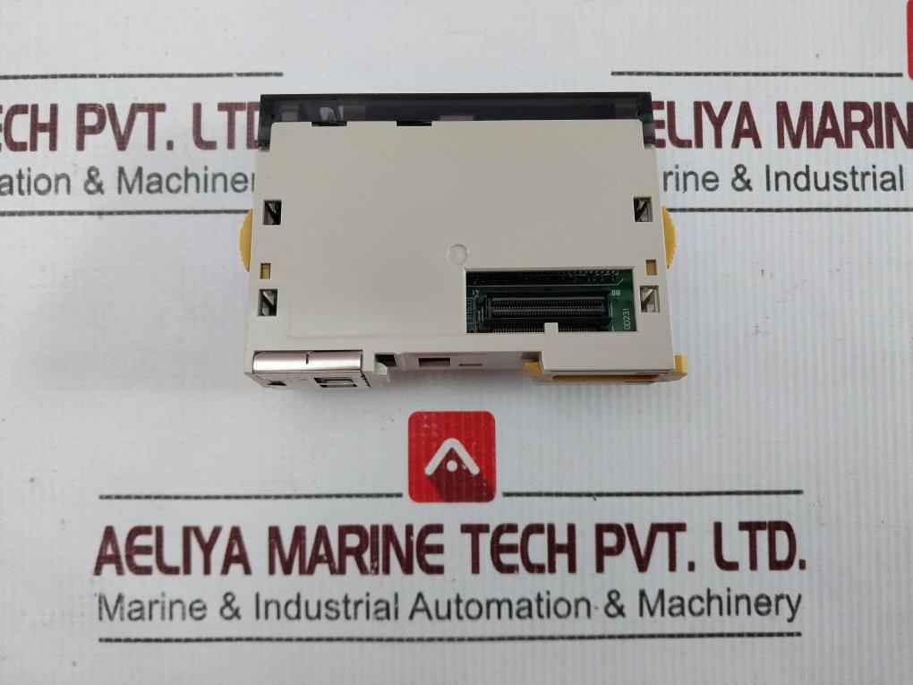 Omron Cj1W-od231 Digital Output Module 24V Dc 0.5A 2A 4A