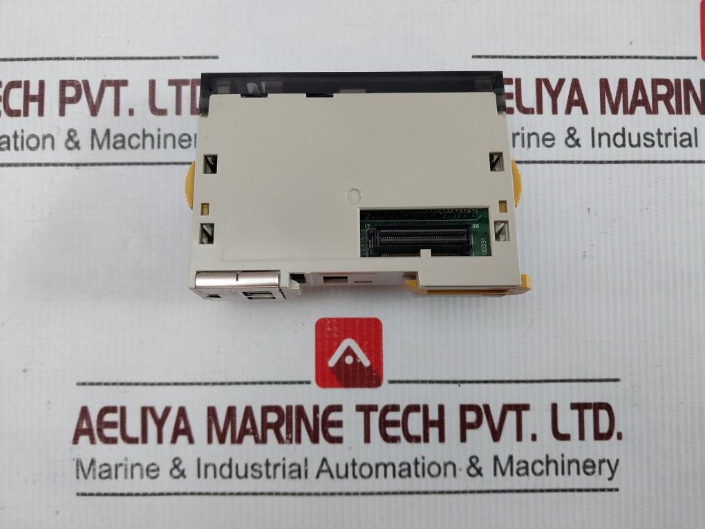 Omron Cj1W-od231 Digital Output Module 24V Dc 0.5A 2A 4A
