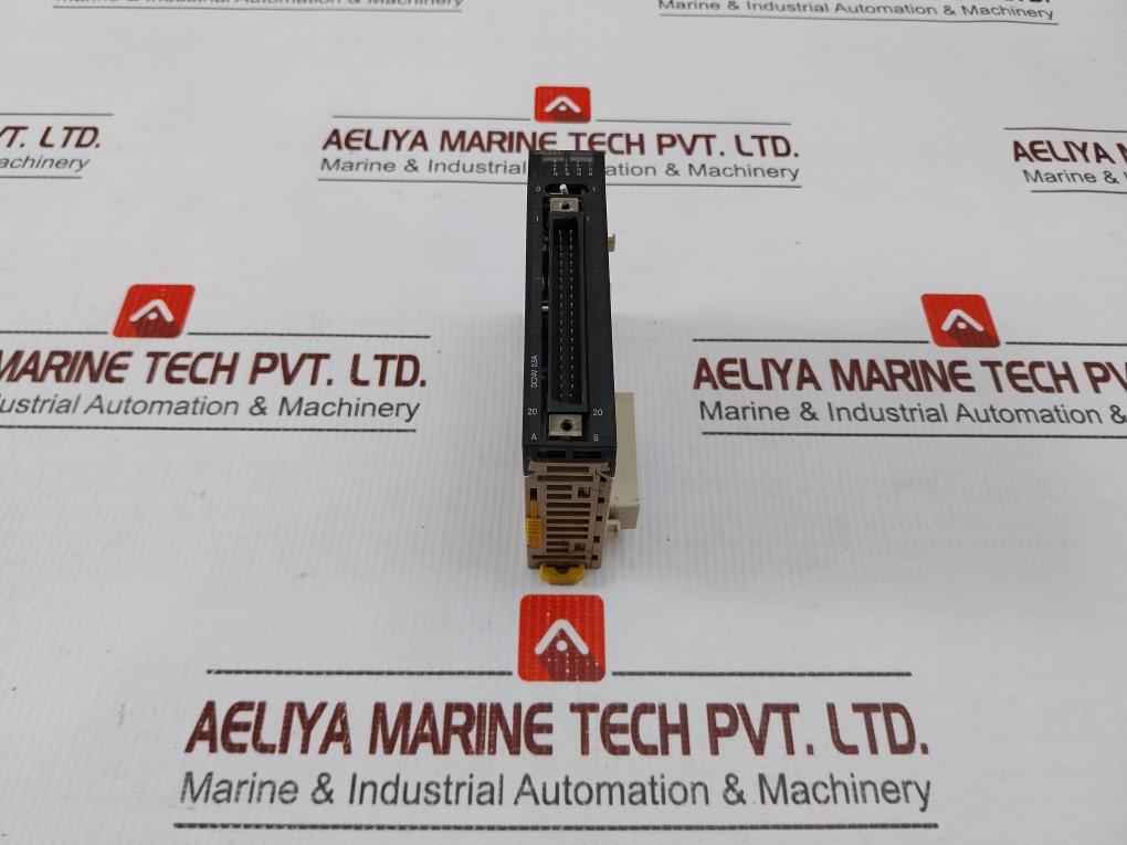 Omron Cj1W-od231 Output Unit 24V Dc 0.5A