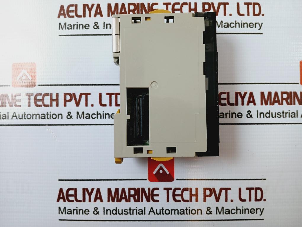 Omron Cj1W-od231 Transistor Output Module 24V Dc 0.5A