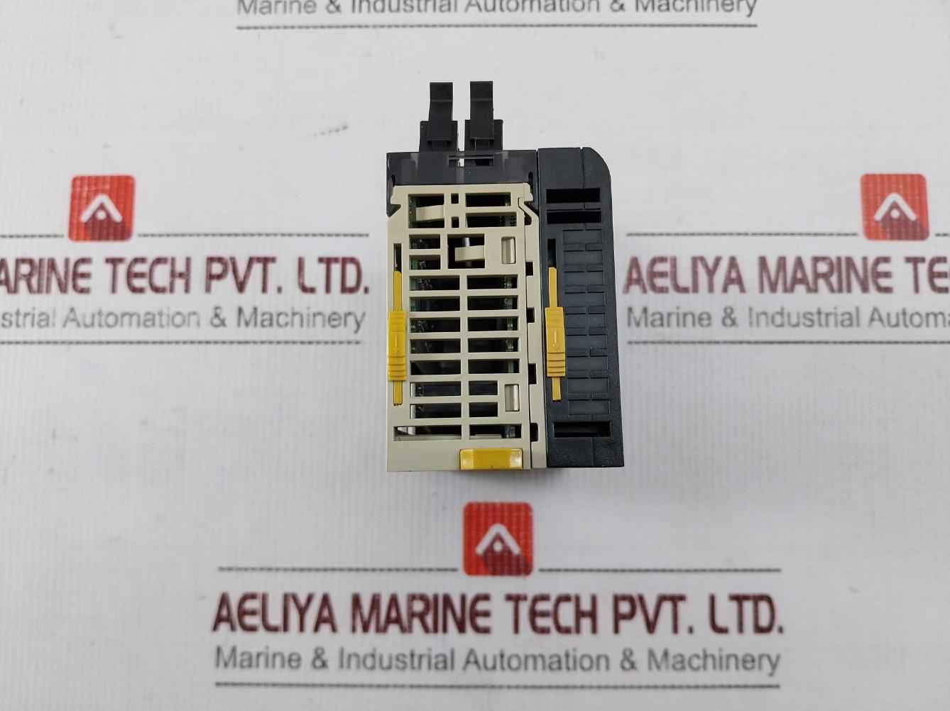Omron Cj1W-od263 Output Unit Module