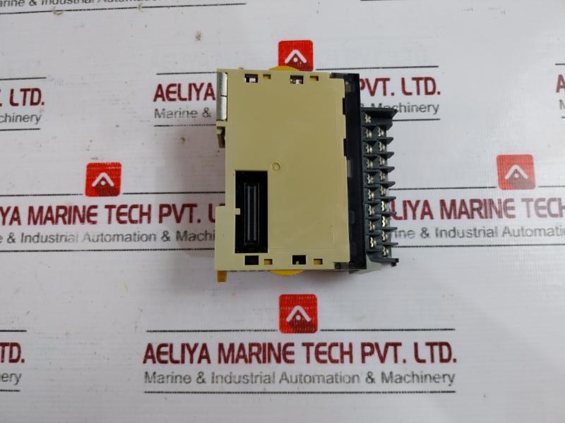 Omron Cj1W-pa202(Power Supply Unit), Cj2M-cpu11(Cpu Unit), Cj1W-id211(Input Unit), Cj1W-oc211(Output Unit) Module Rack