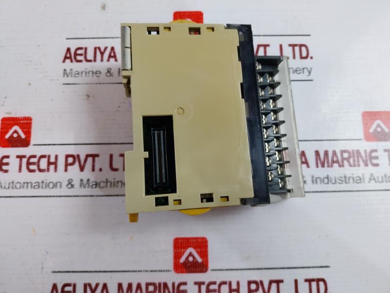 Omron Cj1W-pa202(Power Supply Unit), Cj2M-cpu11(Cpu Unit), Cj1W-id211(Input Unit), Cj1W-oc211(Output Unit) Module Rack