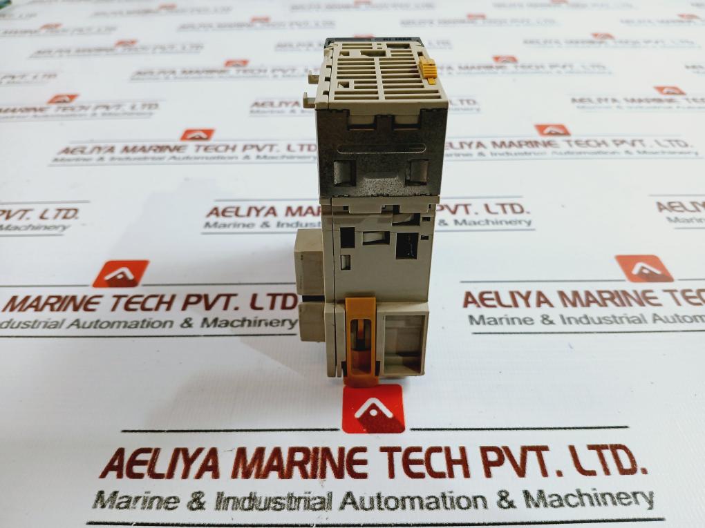 Omron Cj1w-ad081-v1 A/d Unit Input & Output Modules