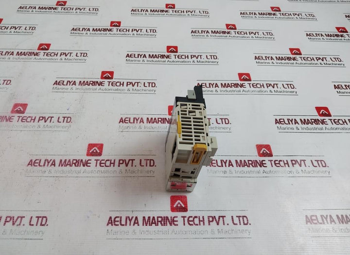 Omron Cj1w-id211 Cj-series Digital Input Unit 24v Dc 7ma Class I Div 2