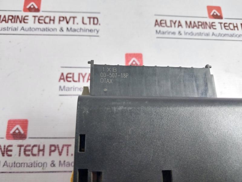 Omron Cj1W-pd022(Power Supply Unit), Cj1W-0C211(Output Unit), Cj1W-ii101(I/O Interface Unit) Plc Module Rack Dc24V 35W